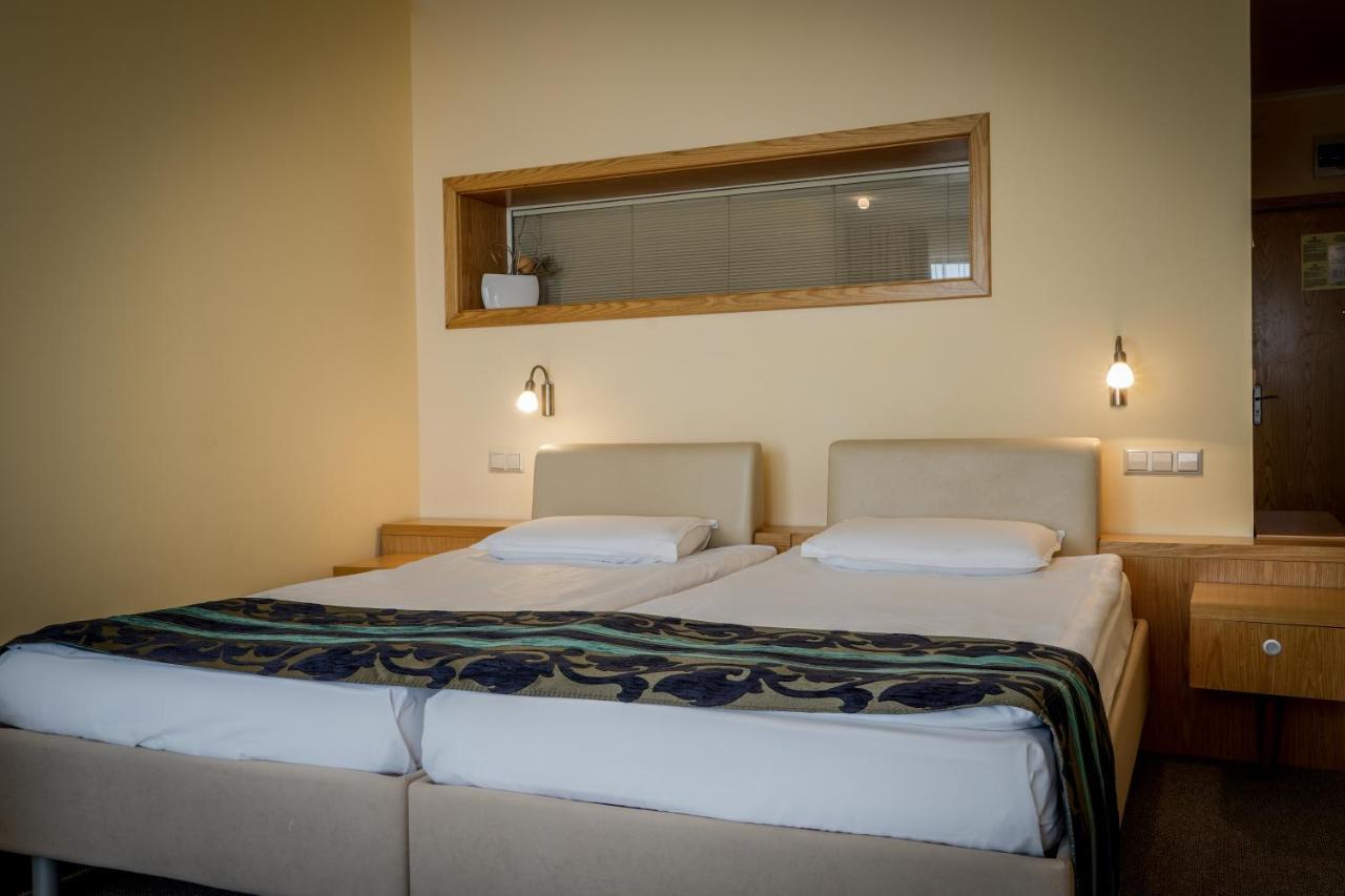 Kaliakra Beach Hotel Albena Extérieur photo